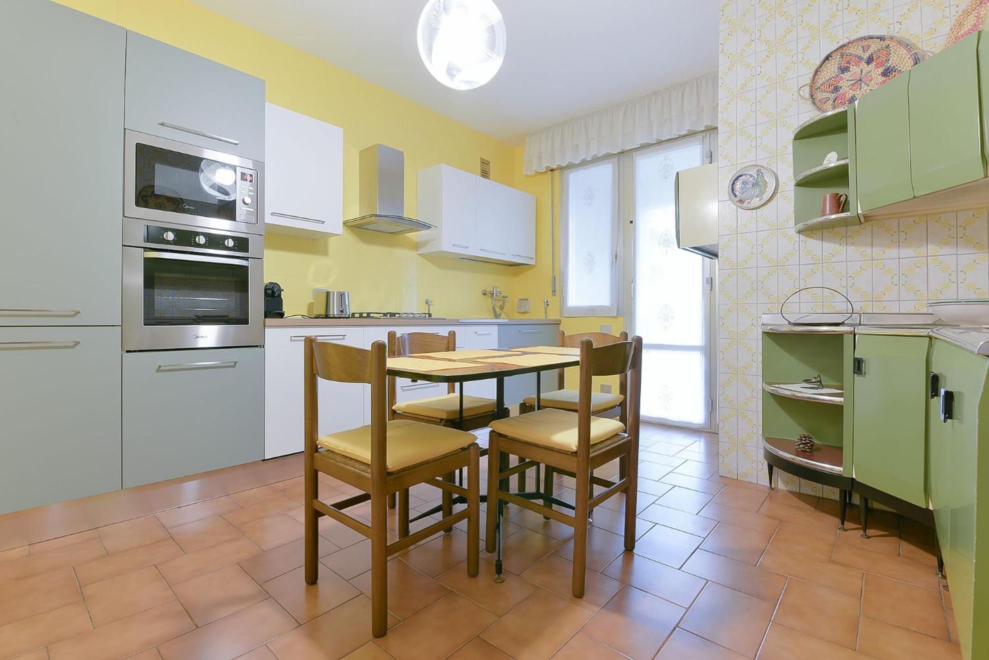 Queen Gabrielle Apartment