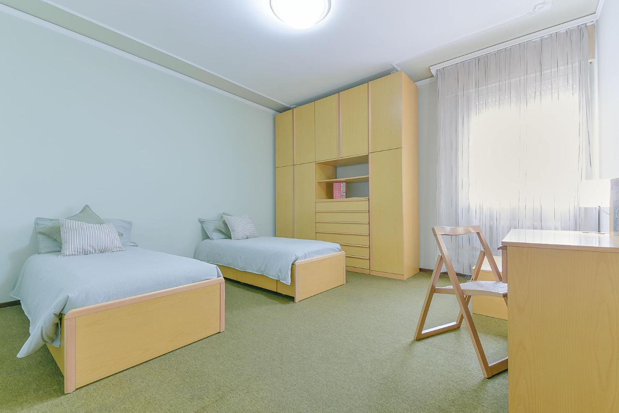 Queen Gabrielle Apartment